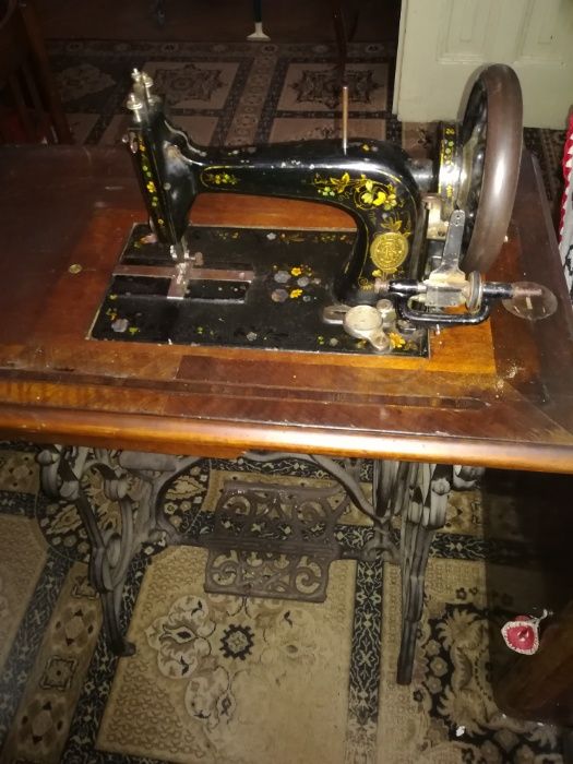 Masina de cusut Singer Rast & Gasser.