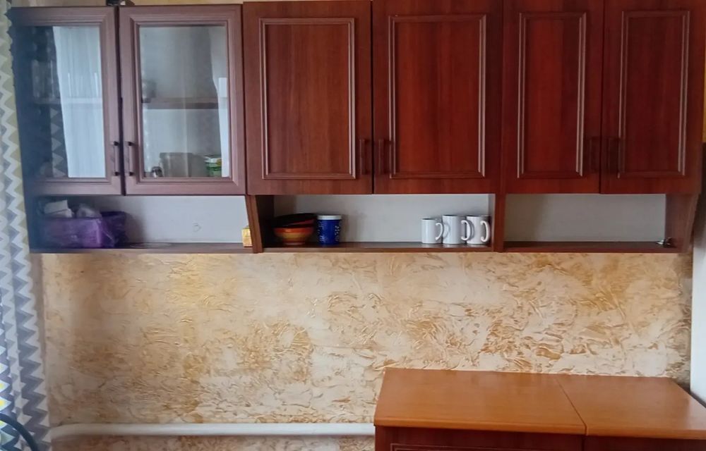 Срочно продаётся мебель и хододильник