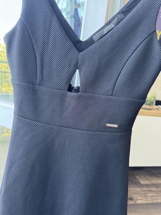 Рокля Guess нова