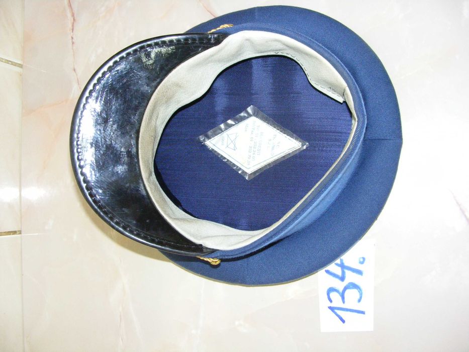 Șapcă albastră, anul 1998 (cod  134)