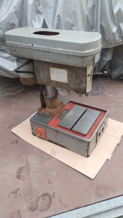 Настолна бормашина българска