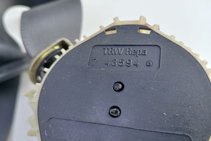 Centura de siguranta dreapta spate   33010989 Mercedes-Benz C-Class W