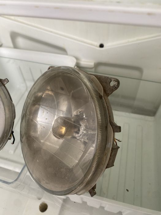 Туманки оутбак 2000г.в корпус целый