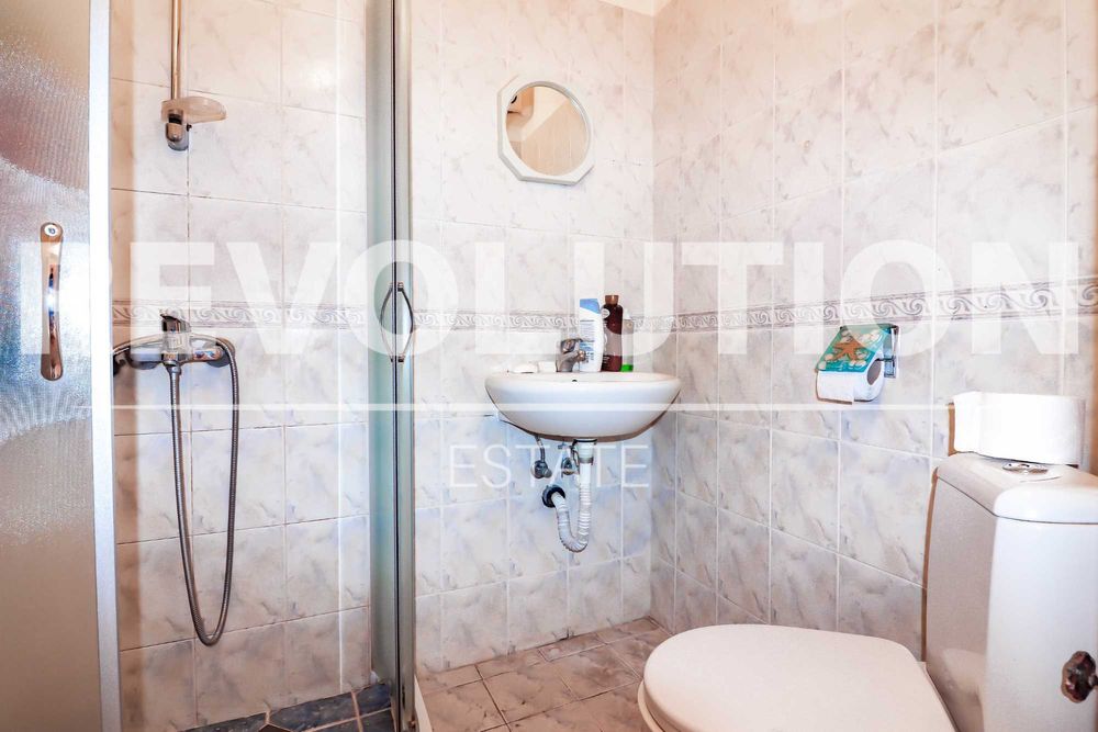 Дава се под наем Тристаен апартамент в Варна, Чайка - 135 кв.м за 625 € - Снимка #8