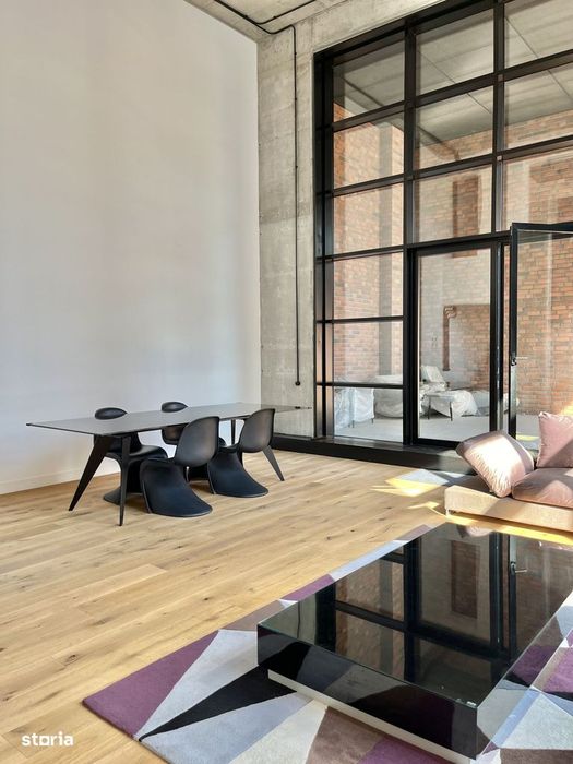 Duplex spectaculos cu 4 camere, 214 mp și terasă privată