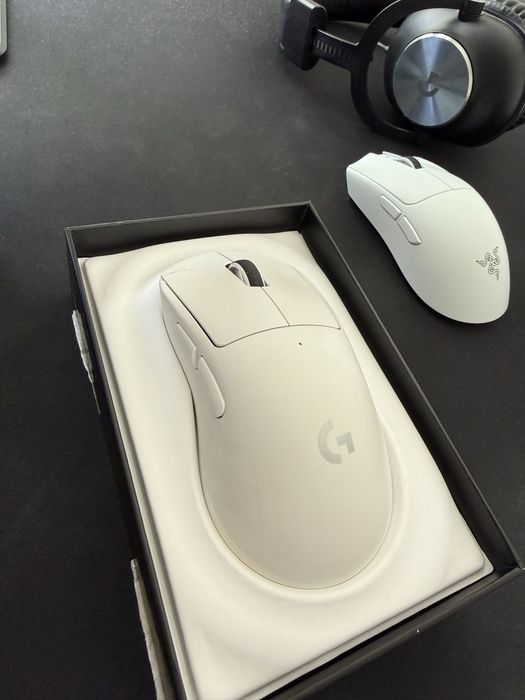 Mouse Logitech superlight  2 Dex