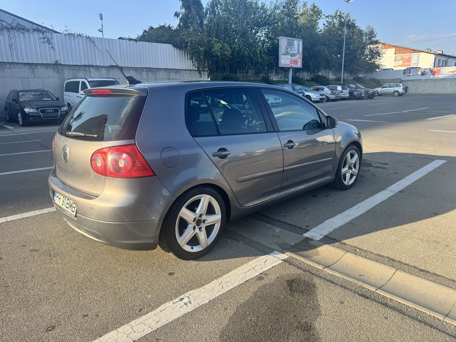 Volkswagen Golf 5 GT  140 cp