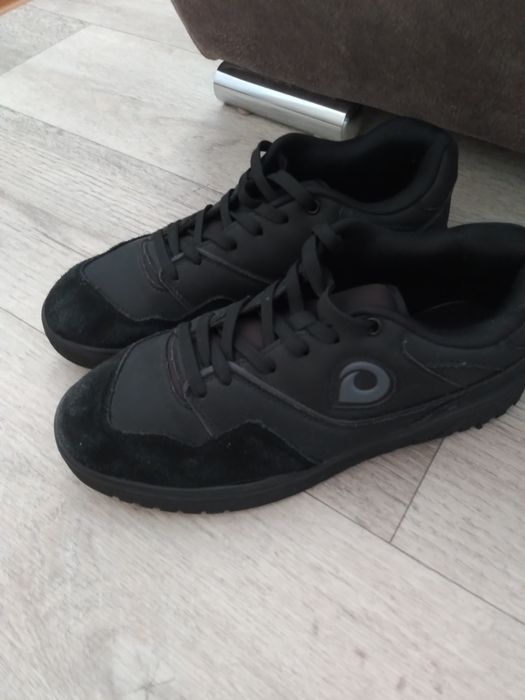 Продам обувь новую