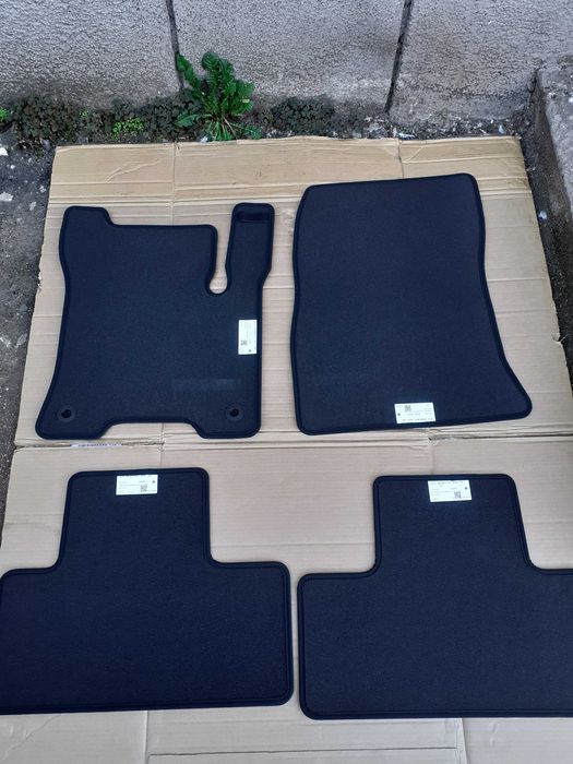 Presuri/covorase auto velur mocheta pt. MERCEDES EQB