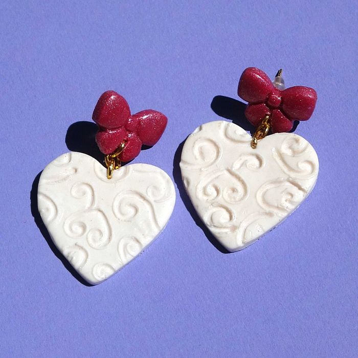 Ръчно изработени бижута и чаши (полимерна глина и епоксидна смола)