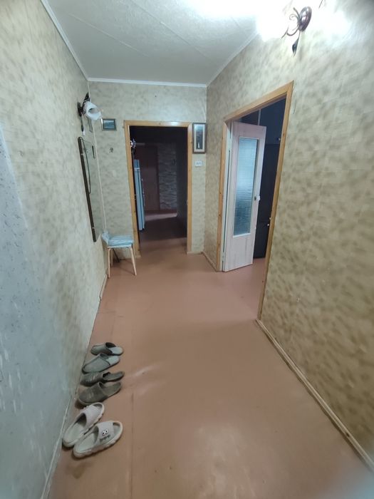 Продается 3-комн (7-30, 1 эт)