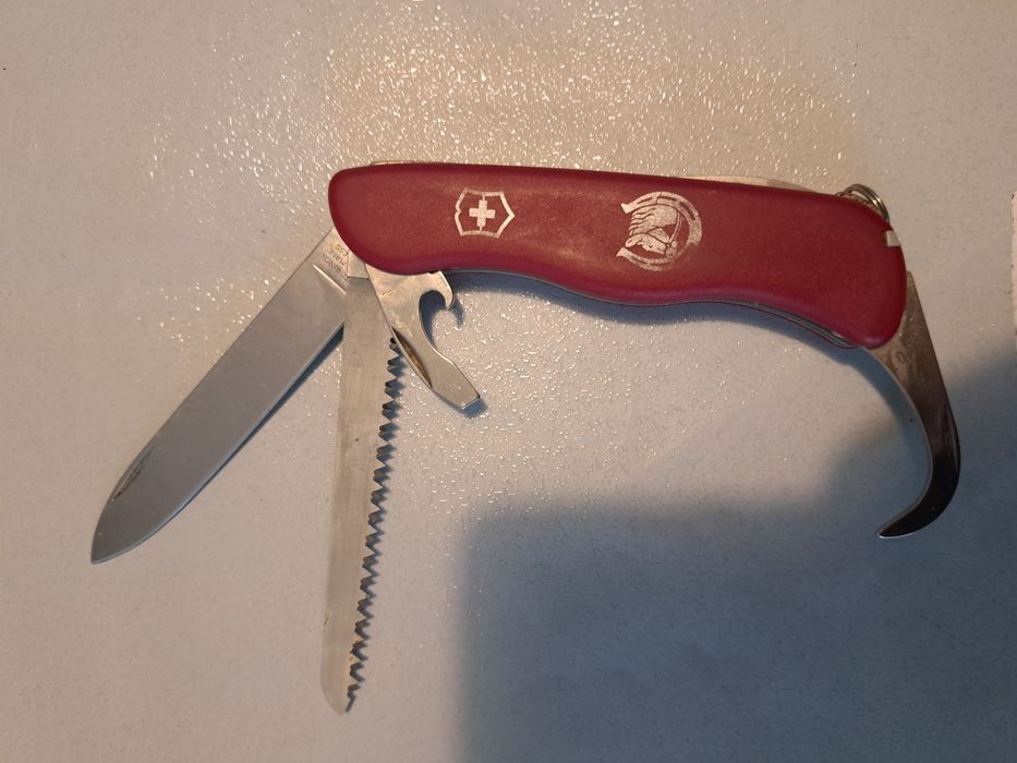 Victorinox  Equestrian Roșu