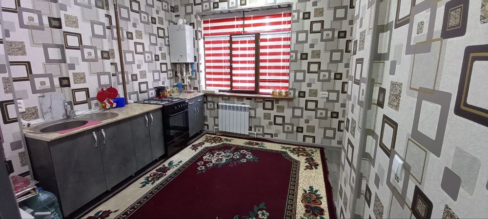 Продаётся Зарафшан, 13-мкр 76-дом 1-этаж