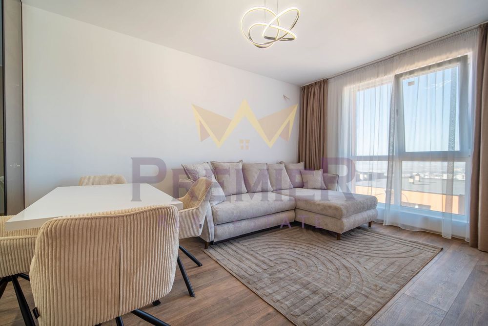 Продава се Тристаен апартамент в Варна, Възраждане 3 - 89 кв.м за 2012 €/кв.м - Снимка #2