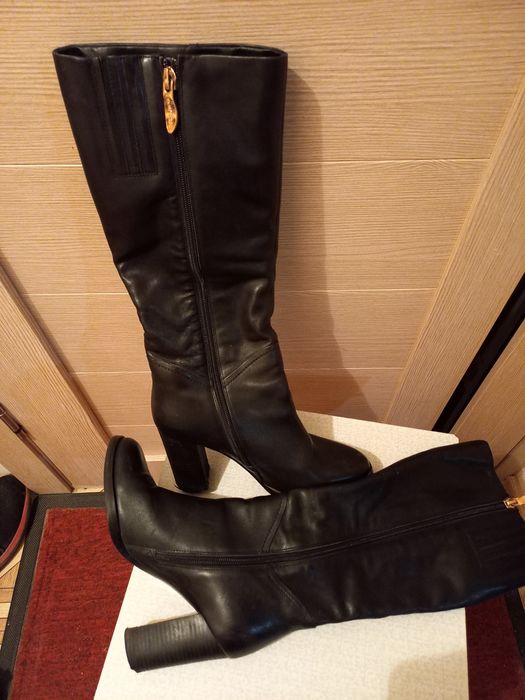 Продам сапоги женские,осень-весна,натуральная кожа,размер 35