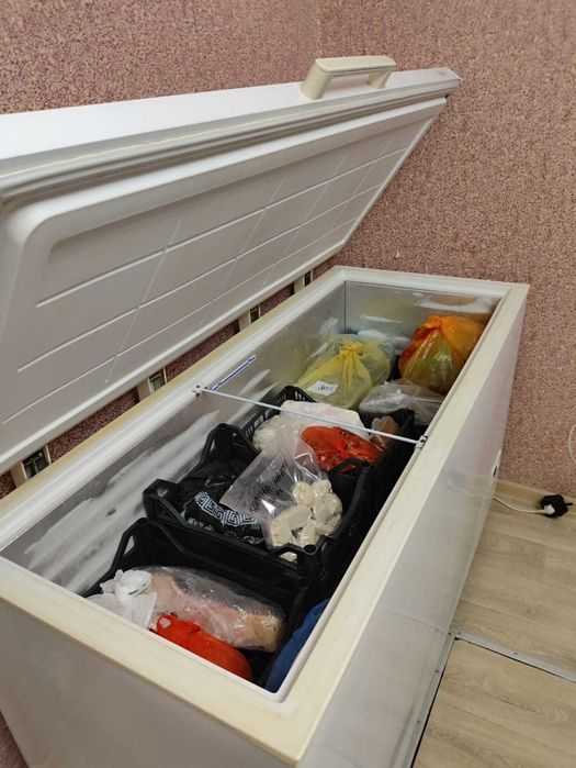Срочно продам морозильную камеру