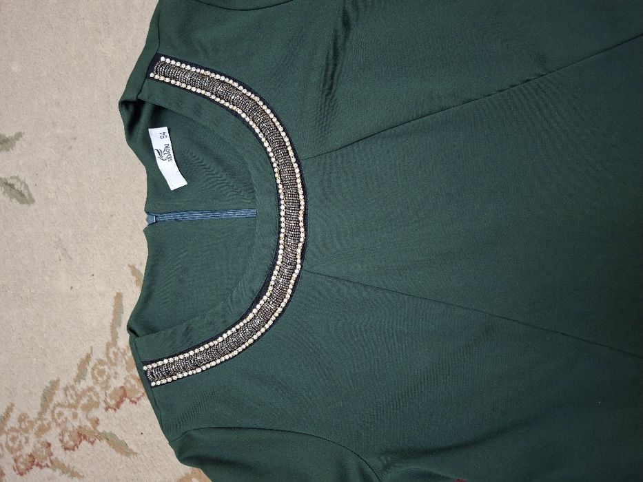 Продаются женские платья