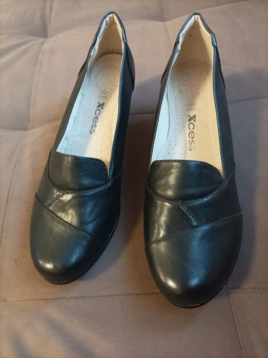 Дамски обувки No41, нови