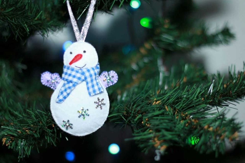 Елочная игрушка ручной работы