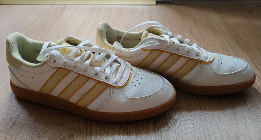 Маратонки Adidas 39 и 1/3