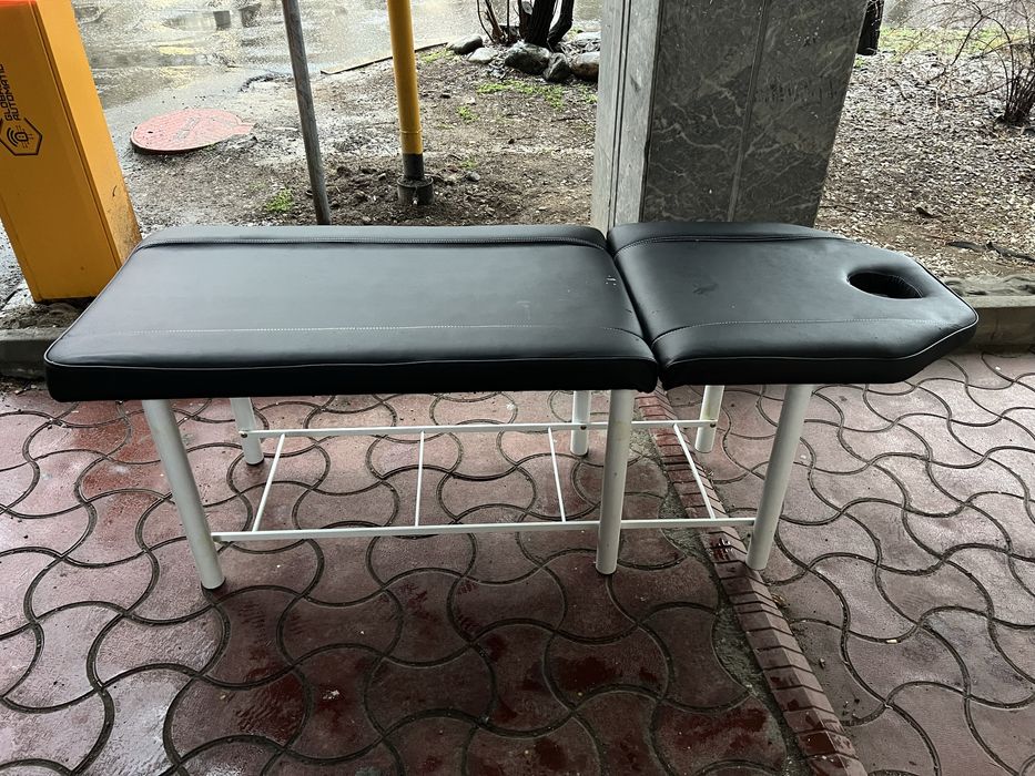 Кушетка для салонов и массажа