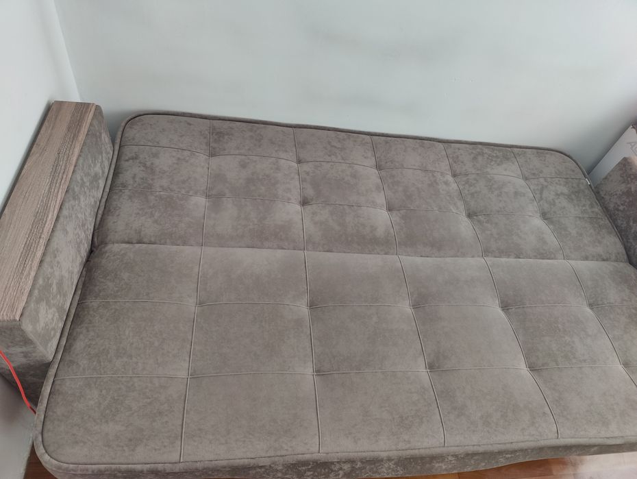 Продам  два дивана
