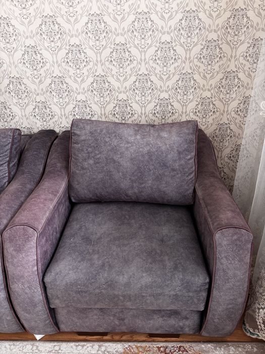 Продается диван и кресло