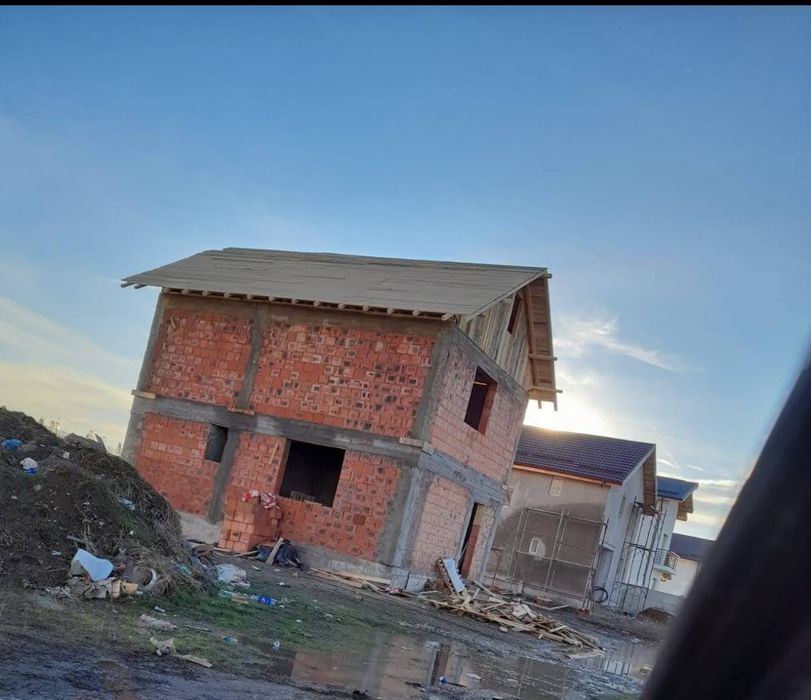 Lucrări construcții,case și vile la preț mic și real