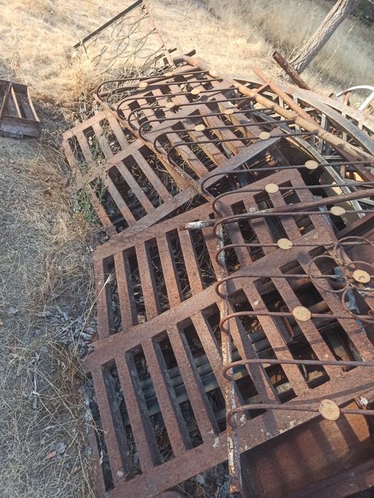 Лоток железный 5 штук очень прочный СССР.