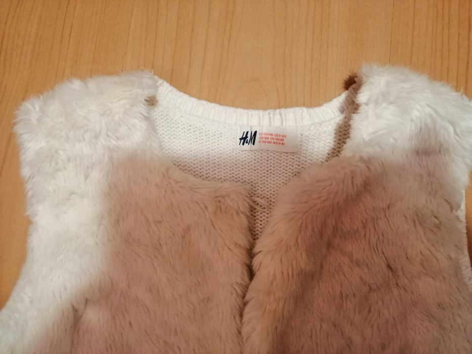 Vesta blana 8-9 ani H&M