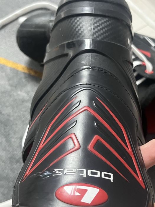 хоккейные коньки botas