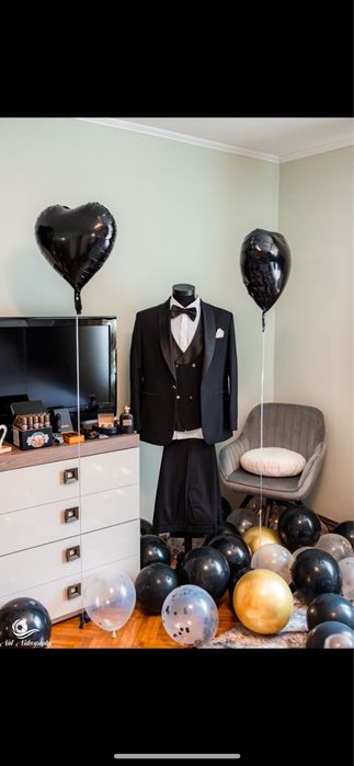 Închiriez manechin rochie de mireasa si manechin costum barbat.