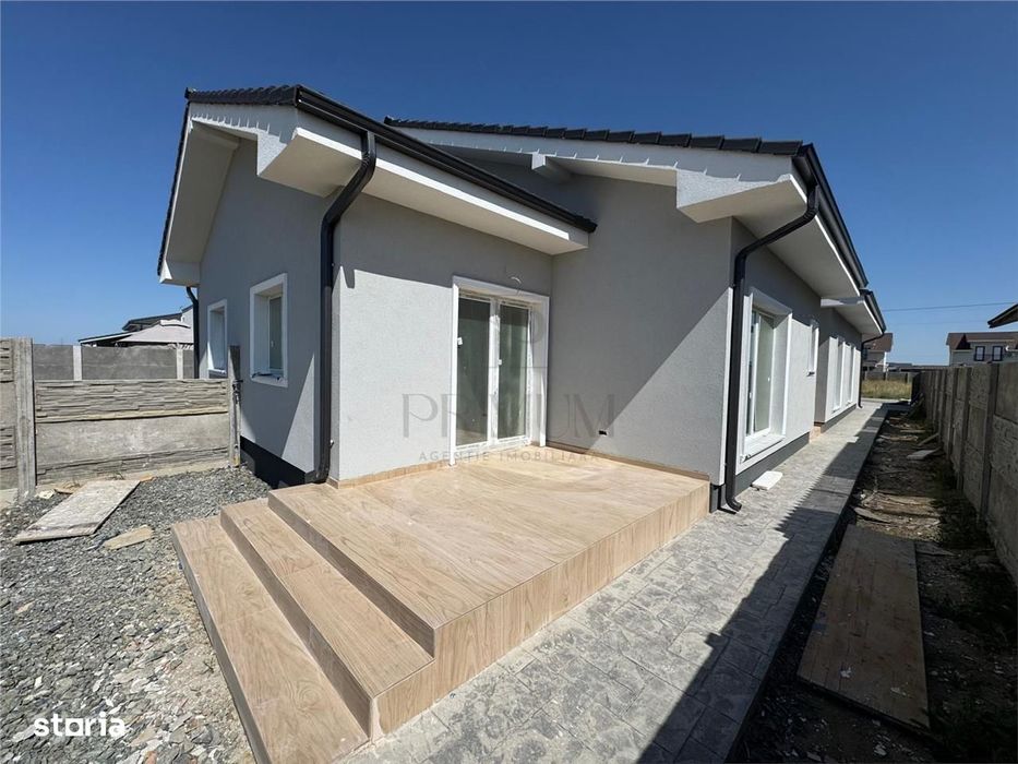 Duplex spatios - 3 dormitoare - toate utilitatile.