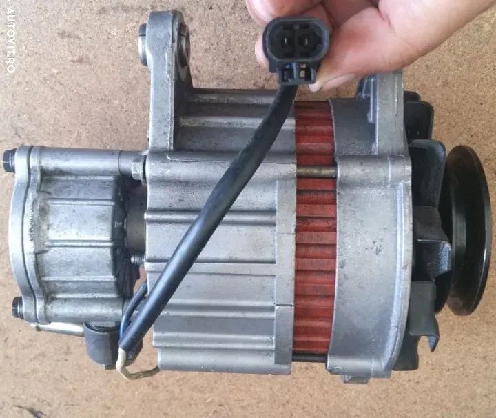 Alternator cu pompa vacum NISSAN Atleon Cabstar L35 Eco-T100 Trade piese