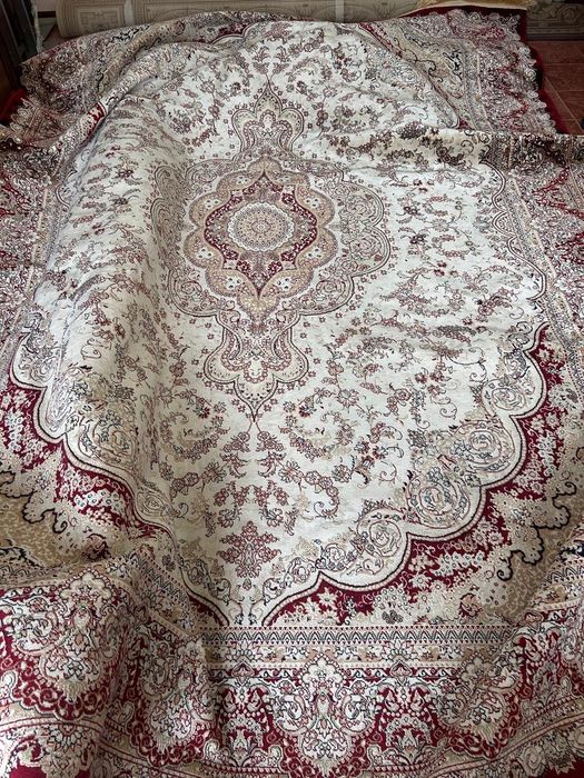 Ковры продается бу