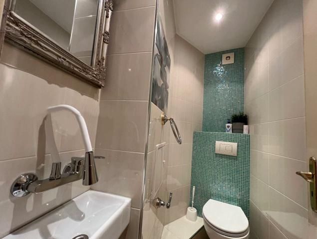 Дава се под наем Тристаен апартамент в София, Лозенец - 125 кв.м за 1097.01 € - Снимка #8