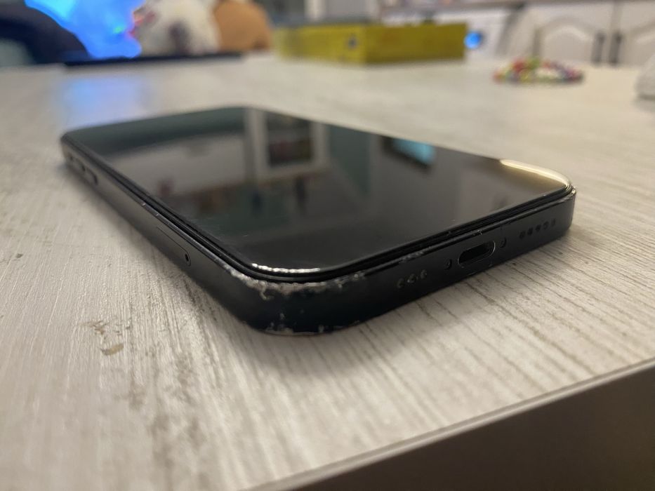 Iphone 12 - Батерия 100%