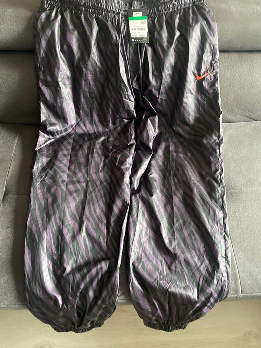 Nike долнище зебра