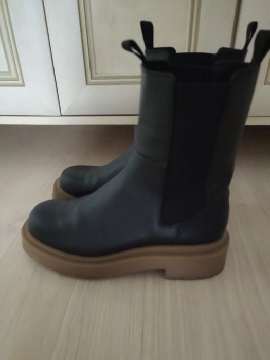 Продам женские ботинки,Челси размер 38