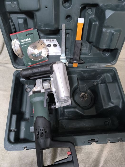 Mașină de frezat caneluri  Metabo MFE 40 putere 1900w (2024)
