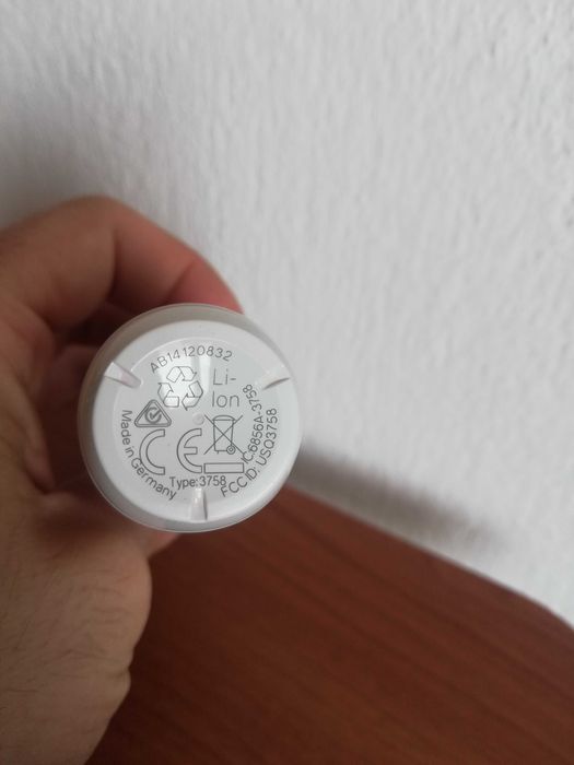 Oral B iO 8 бяла