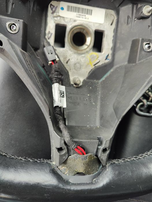 Tesla model s/x волан и кори