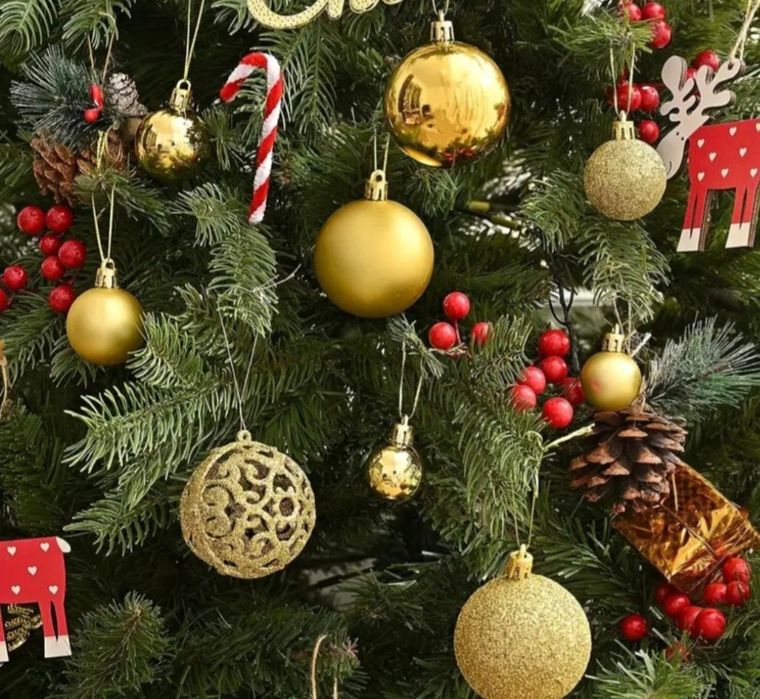 Продаются новогодние украшения