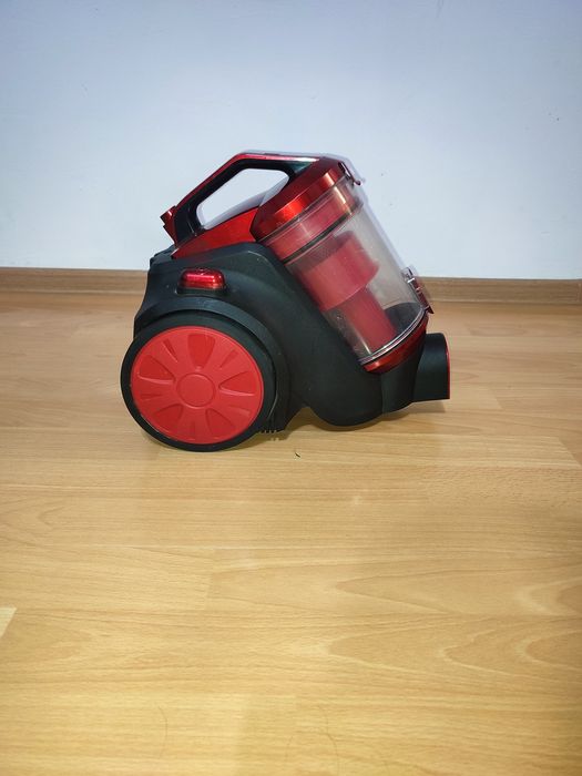 Aspirator fără sac Daewoo RCC-120R.