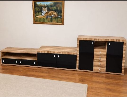 Продам  современную модульную стенку для гостиной