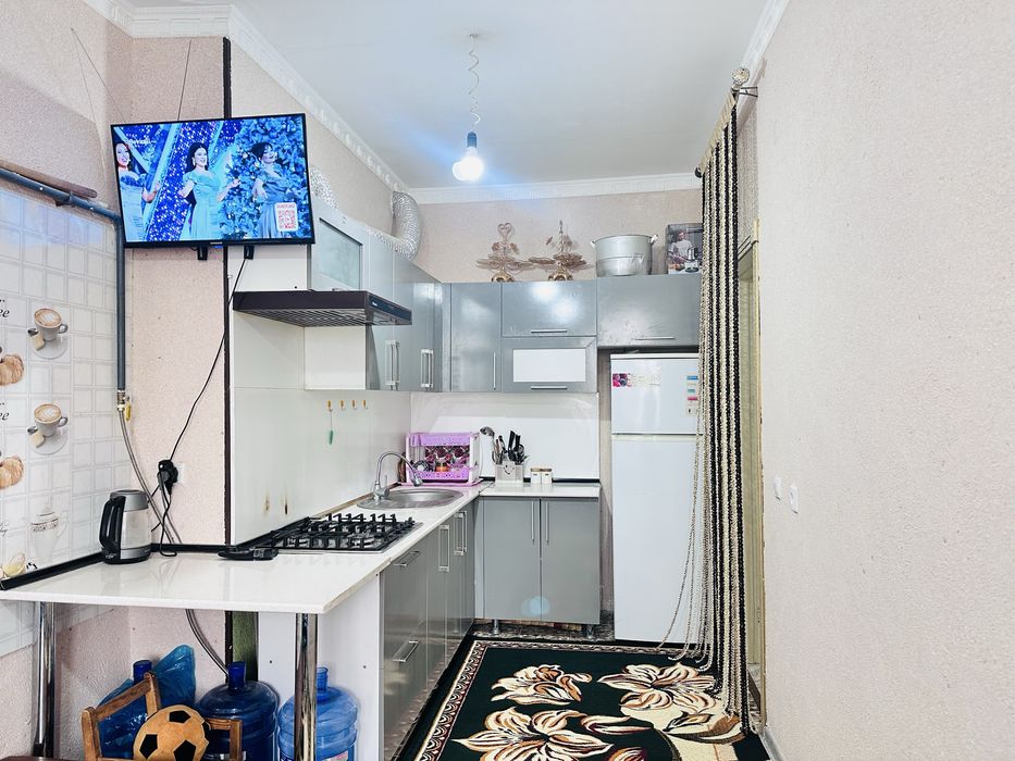 Тарговка Бахор магазин оркаси 3 хонали уй сотувда