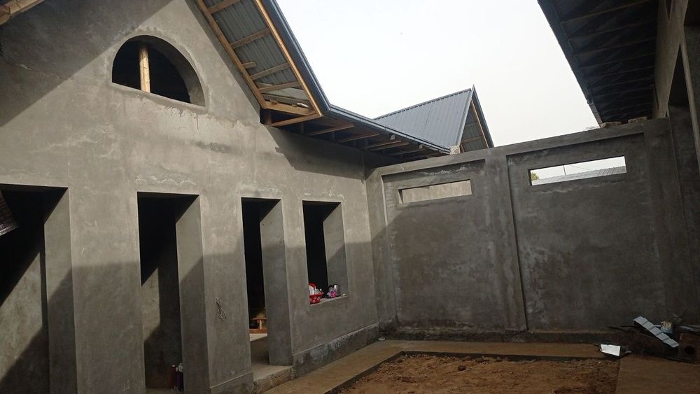 Keles shahrida karobka 3 sotix uchastka sotiladi