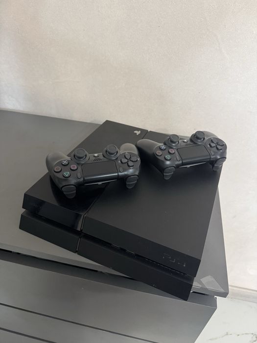Продам playstation 4