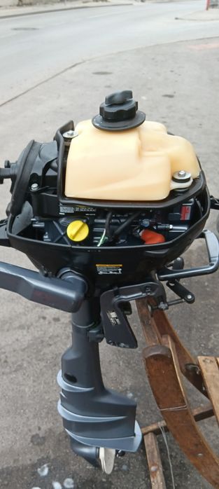 YAMAHA four stroke 2,5k.c