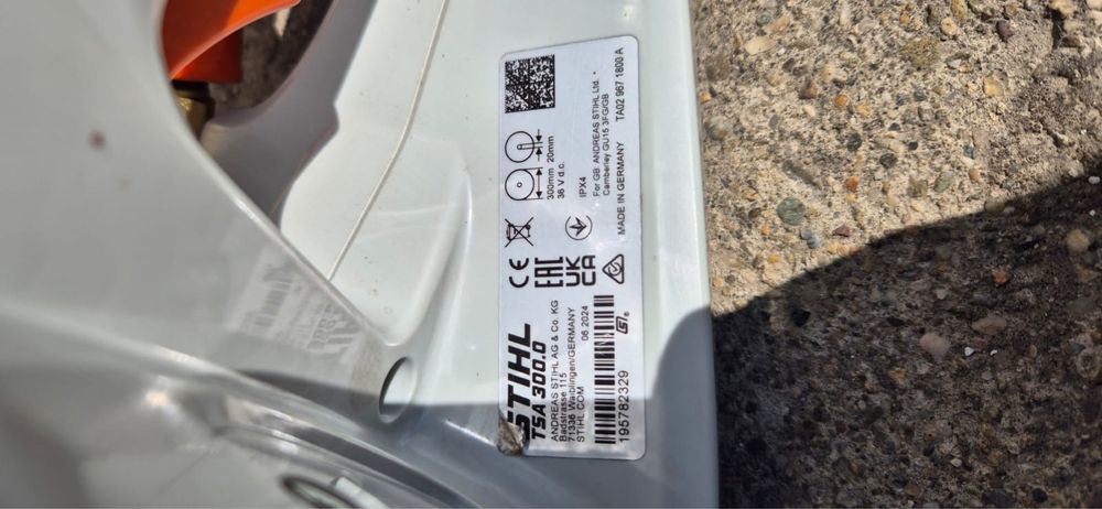 Drujba Masina de Taiat beton/asfalt/metal Stihl TSA 300 Noua 36V 300mm